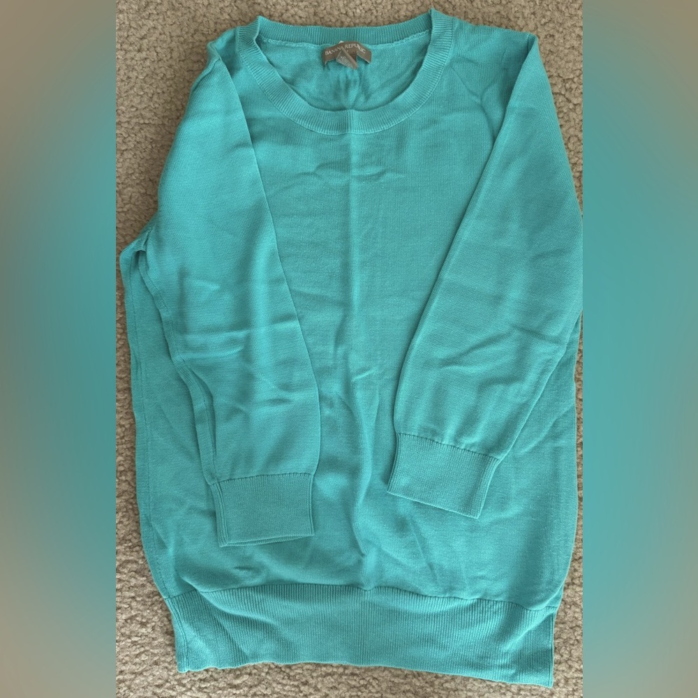 Women's Banana Republic Sweater - Aqua sweater, 3/4 sleeves - Size Small